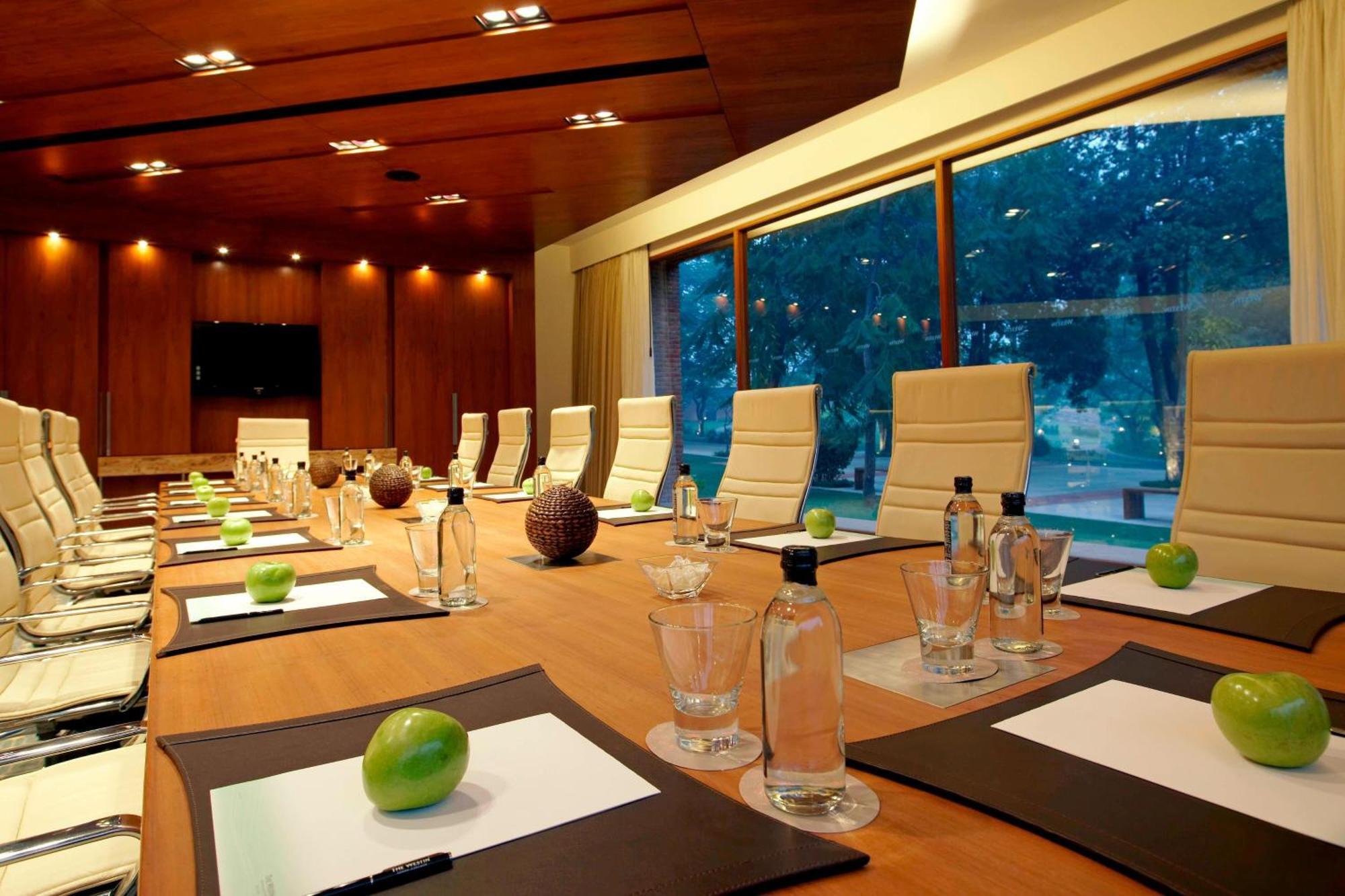 The Westin Sohna Resort & Spa Gurgaon Eksteriør billede